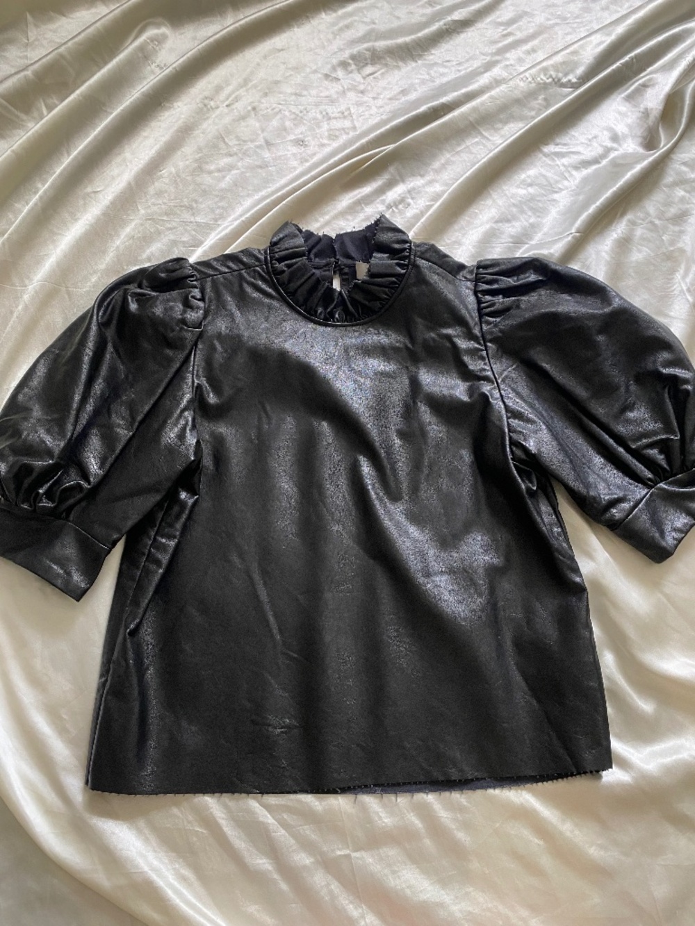 Hunter Bell Stella Black Faux Leather Puff Sleeve Blouse Preppy XS Coquette